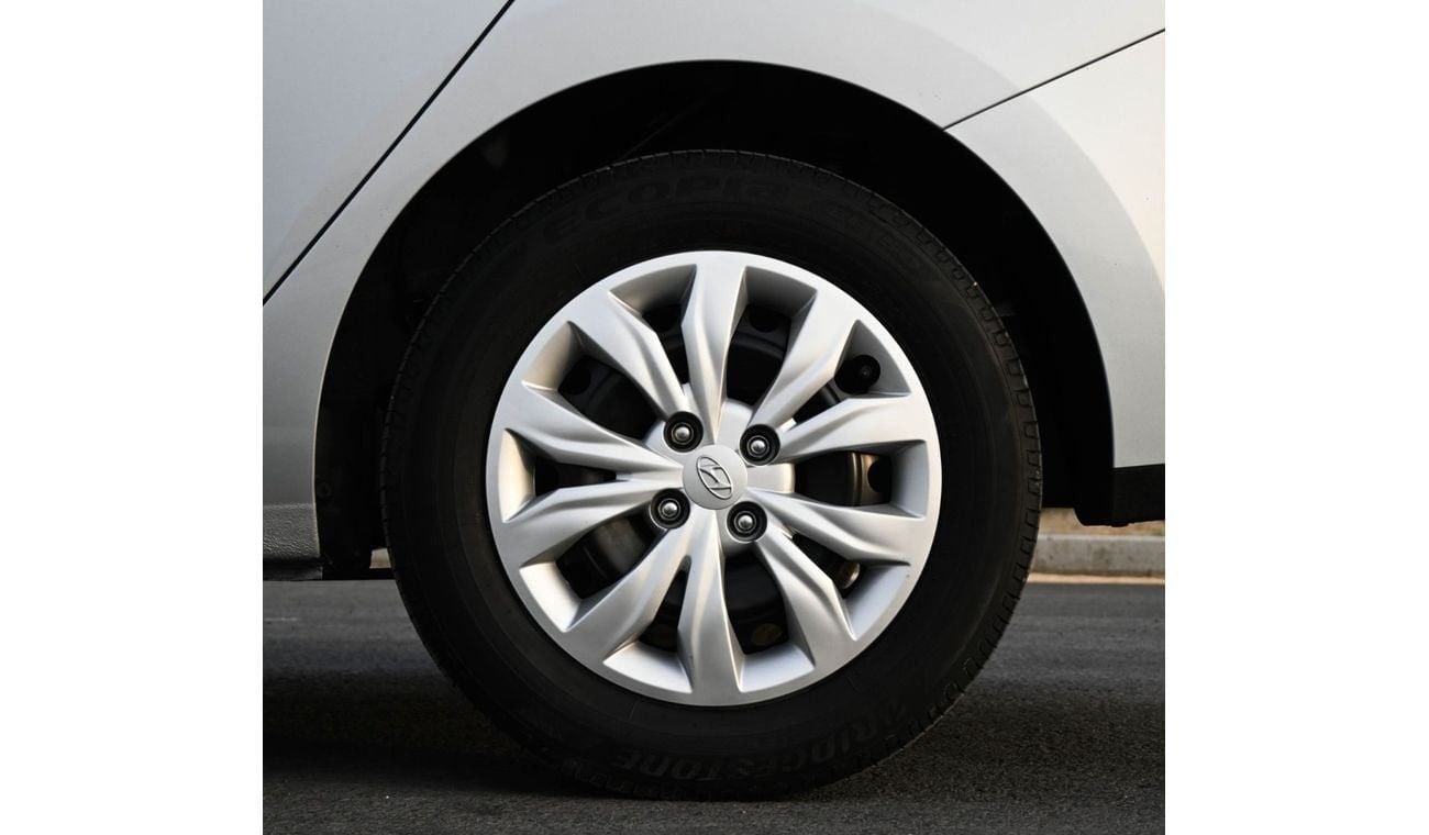 Hyundai Accent HYUNDAI ACCENT 2022 GCC 1.6L IN EXCELLENT CONDITION