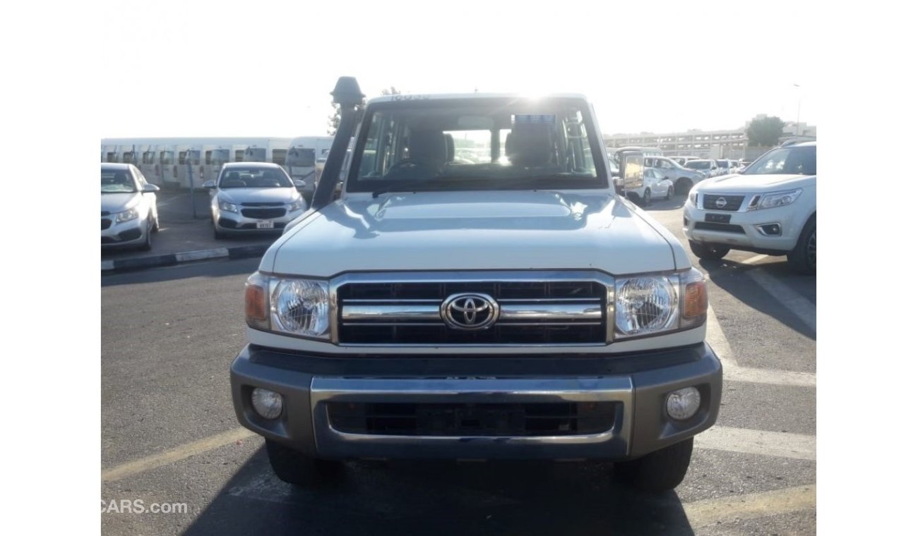 تويوتا لاند كروزر هارد توب Toyota Land Cruiser Hard Top RIGHT HAND DRIVE (Stock no PM 767)