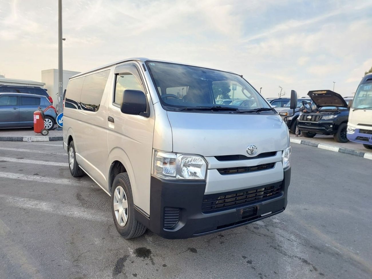 Toyota Hiace TOYOTA HIACE VAN RHD 2014 MODEL 3.0 L DIESEL AUTOMATIC(PM74812)