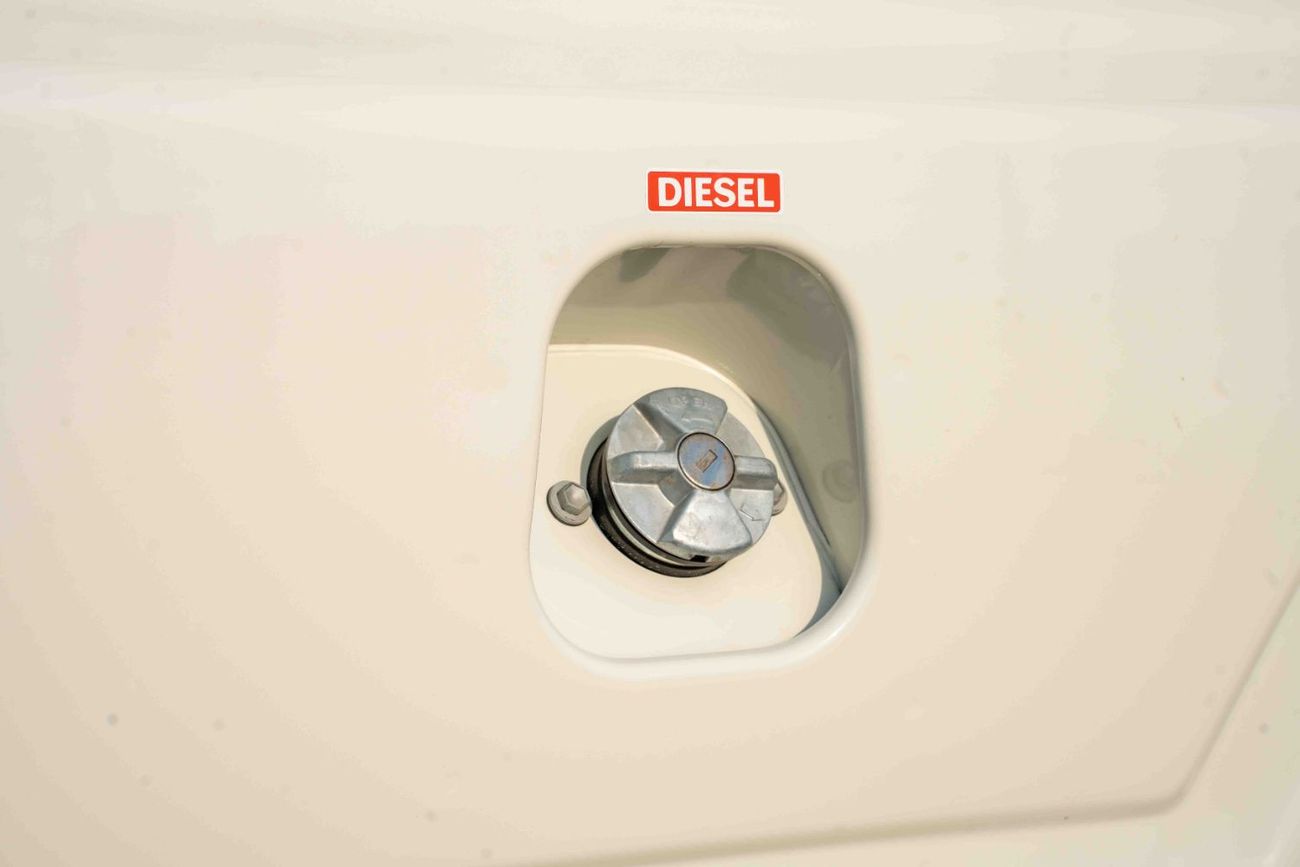 Toyota Land Cruiser Pick Up Toyota Land Cruiser LC79 Pickup 2.8L Diesel