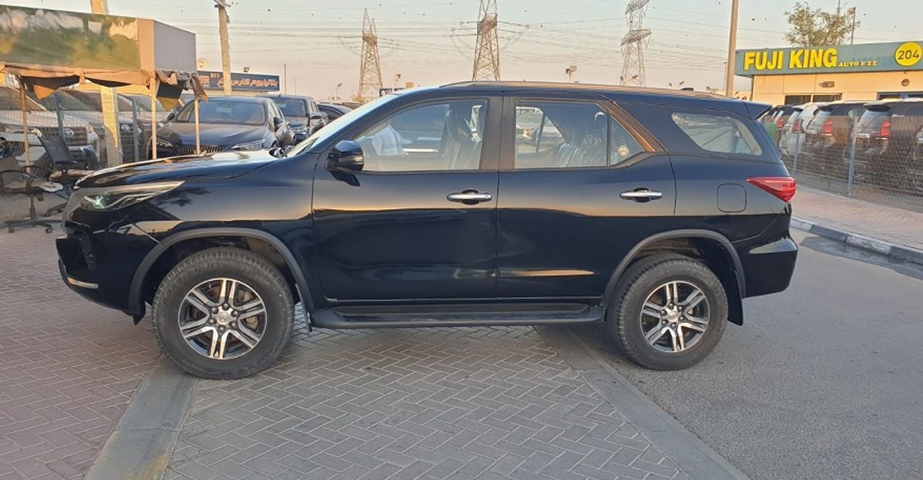 Toyota Fortuner 2.7L 4WD PETROL - USED