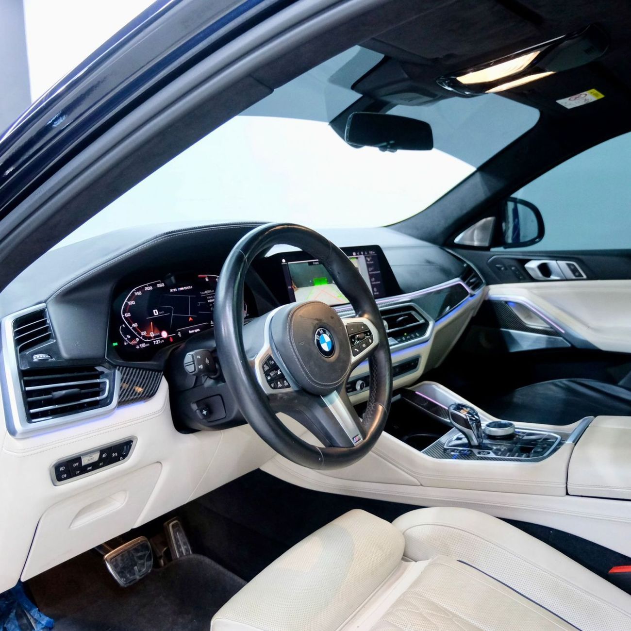 BMW X6 V8 4.4L AED 5,190 P.M l 0% Down Payment l BMW X6 xDrive50i | AGMC Warranty & Service Contract & Full