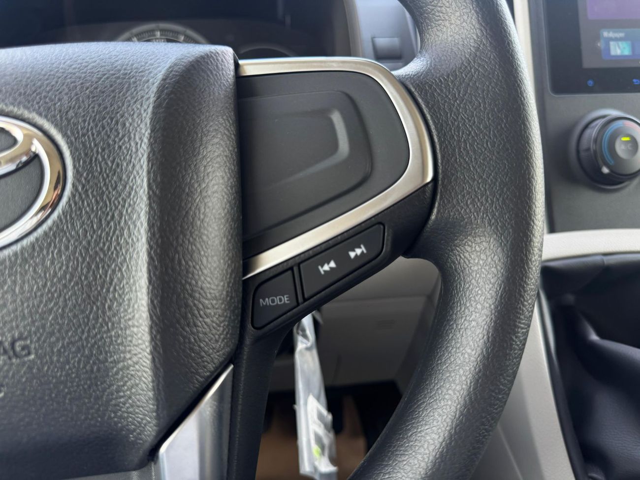 Toyota Hiace TOYOTA HIACE 2025 GCC CARGO 3.5L