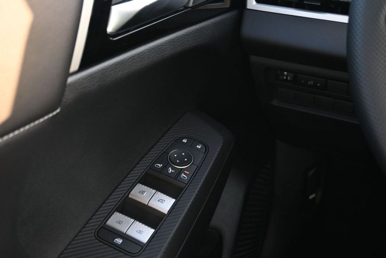 ميتسوبيشي آوتلاندر Mitsubishi Outlander 2.5L Petrol, 4WD, SUV, GCC Spec, Color White, Model 2024