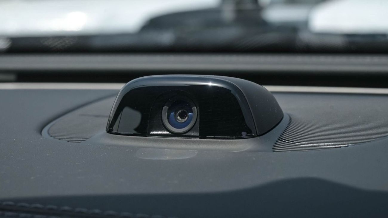 مرسيدس بنز E200 Mercedes-Benz E200 Premium Plus | AMG Night Package | Hyper Screen | Fully Loaded 2024 Brand New