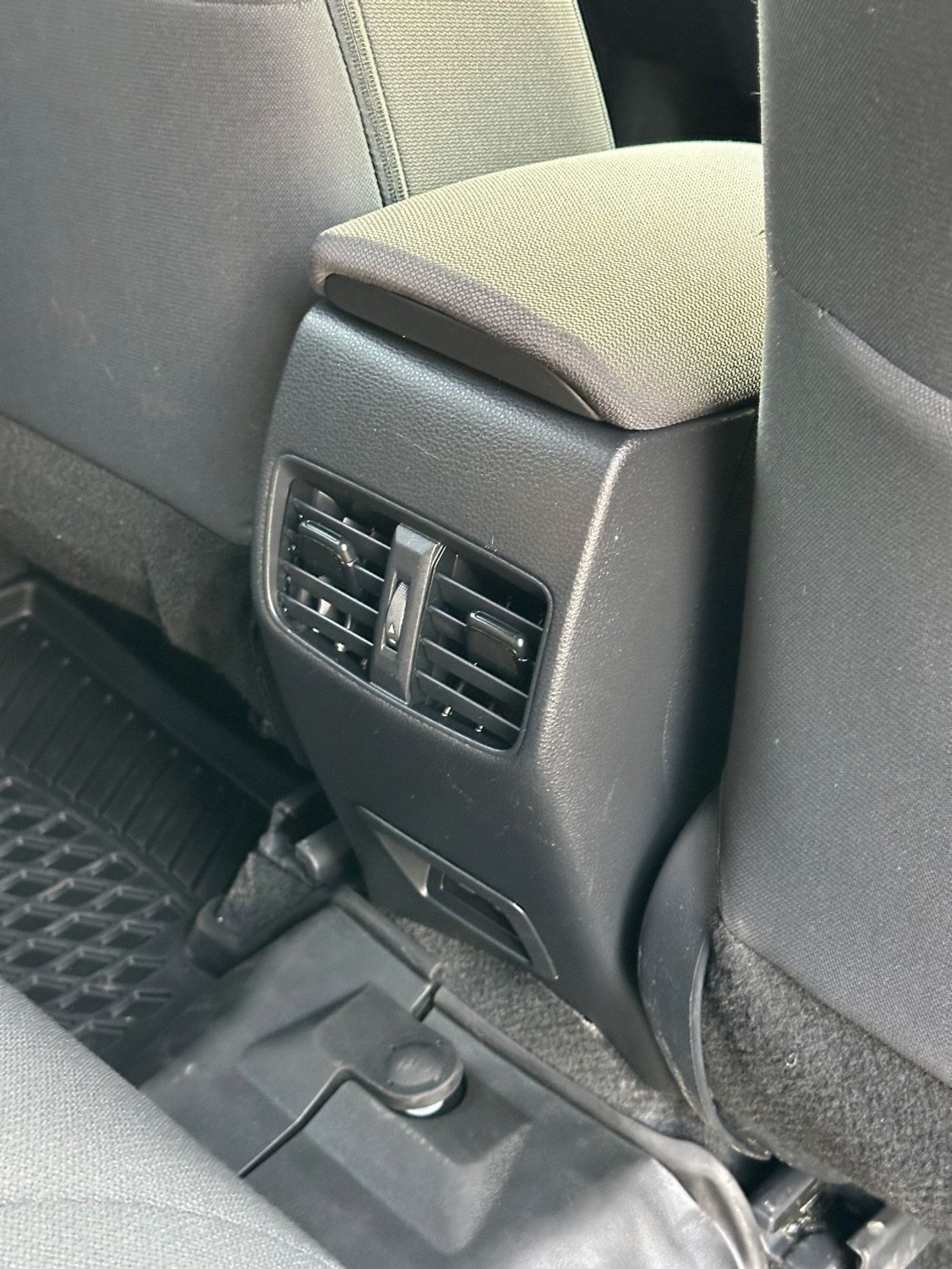 Toyota Corolla Cross Hybrid SE Full Option push start 2023