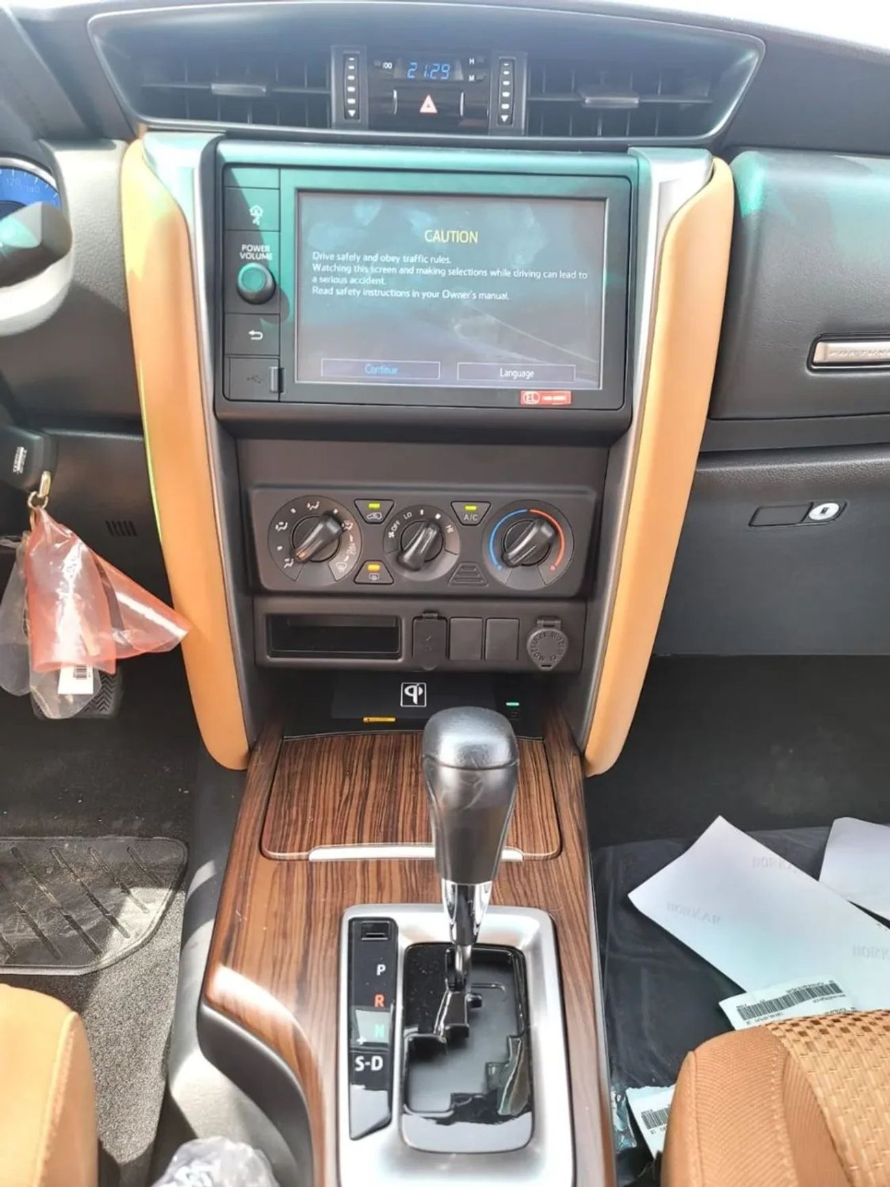 Toyota Fortuner Fortuner 2WD 2.7L petrol 2023