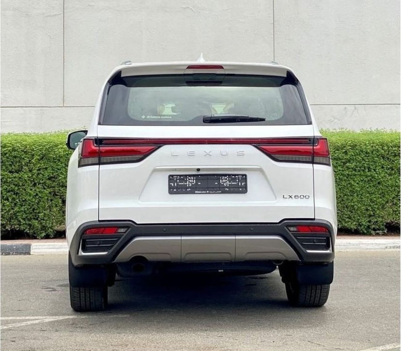 Lexus LX 600 SIGNATURE EDITION, AUTOMATIC TRANSMISSION, RADAR, WIRELESS CHARGER,BRAND NEW, MODEL2025