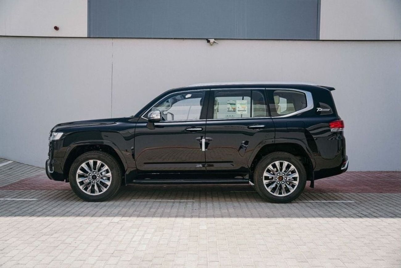 Toyota Land Cruiser MBS Seats Autobiography 4 Seater VIP with Luxurious Two Tone Leather