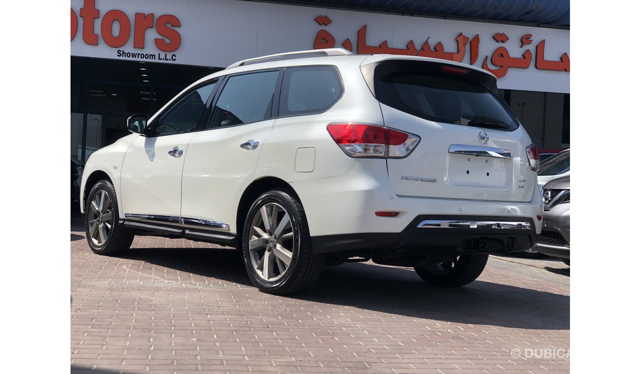 Nissan Pathfinder FUL OPTION NISSAN PATHFINDER 2016 ONLY 1170X60 MNTHLY V6 4X4 EXCELENT CONDITION UNLIMITED KM WARANTY