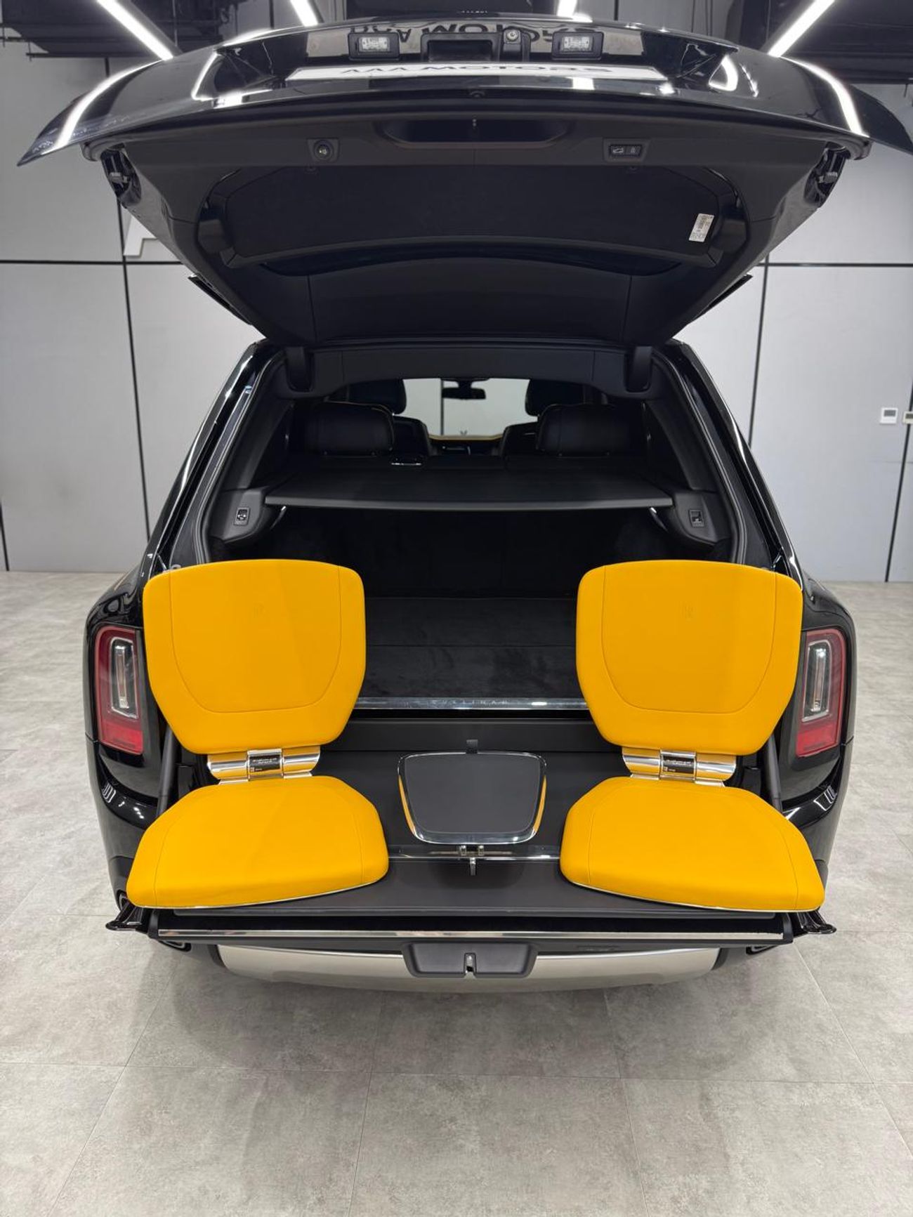 Rolls-Royce Cullinan Black Badge | GCC Specs | Under Warranty