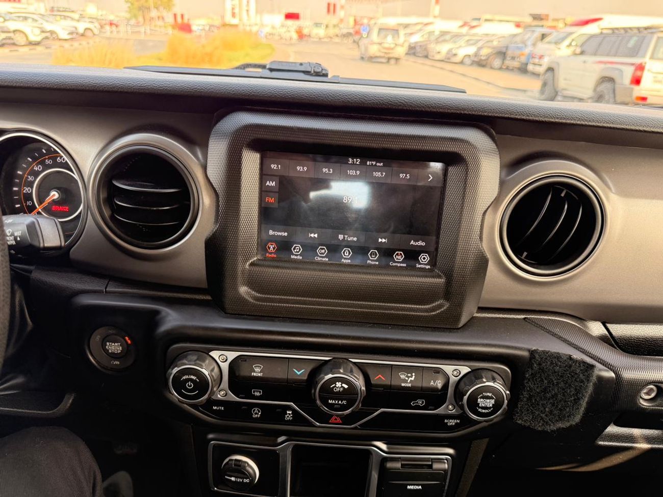 جيب جلادياتور Sport 3.6L