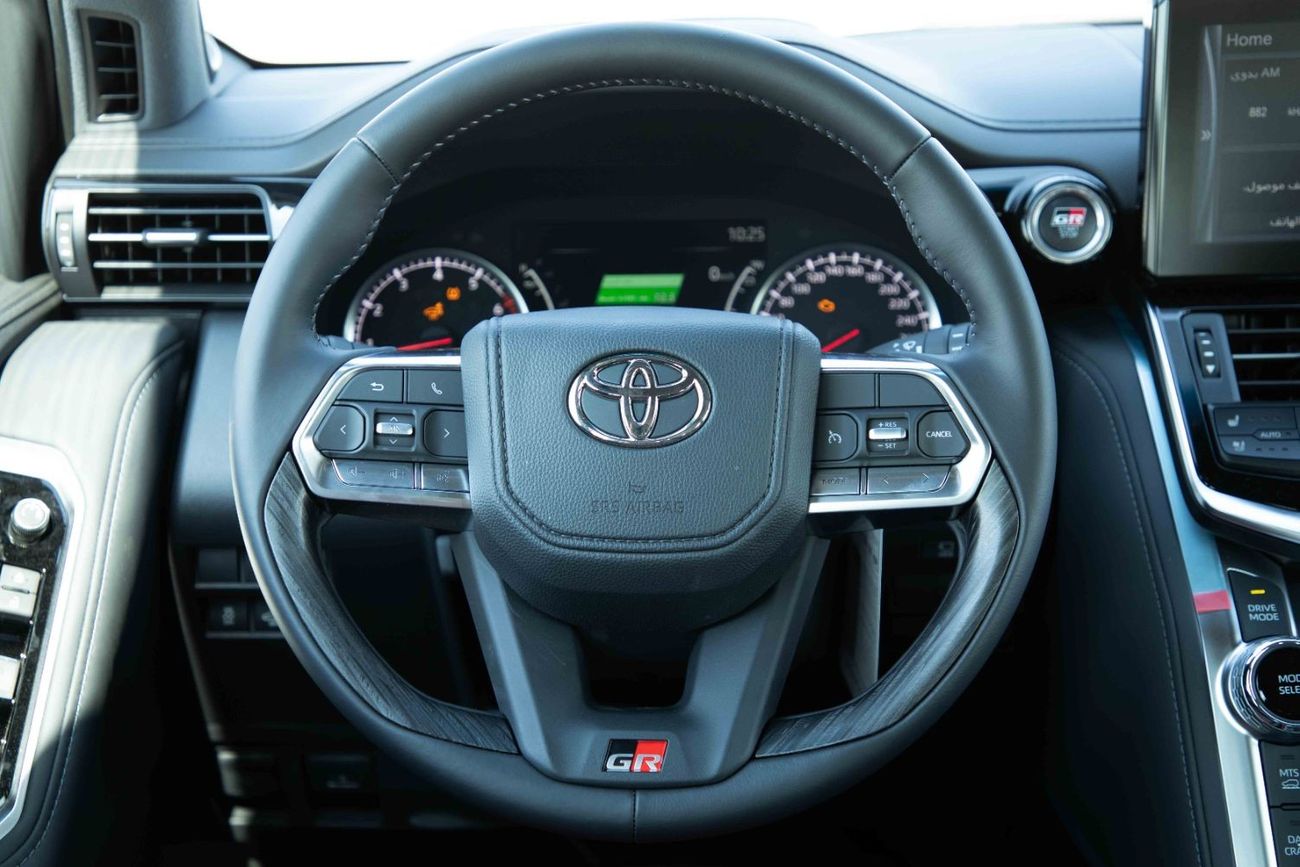 تويوتا لاند كروزر 2023 تويوتا لاند كروزر 3.5 لتر GR-Sport بدون ACC (OE-R) - أسود من الداخل أسود وأحمر