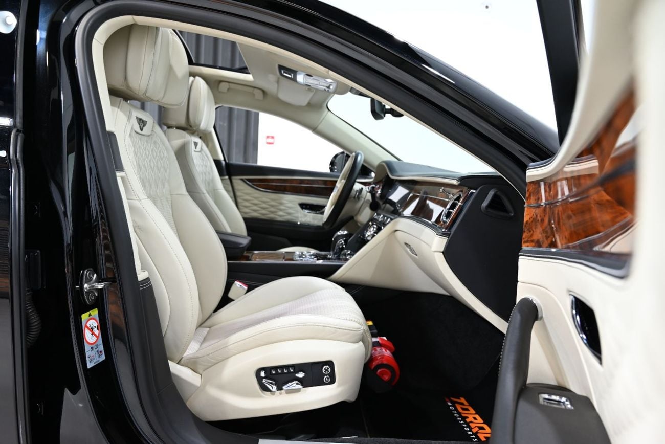 Bentley Flying Spur W12 2020 Bentley Flying Spur, Full Agency Service History, 1 Year Warranty, Excellent Condition, GCC