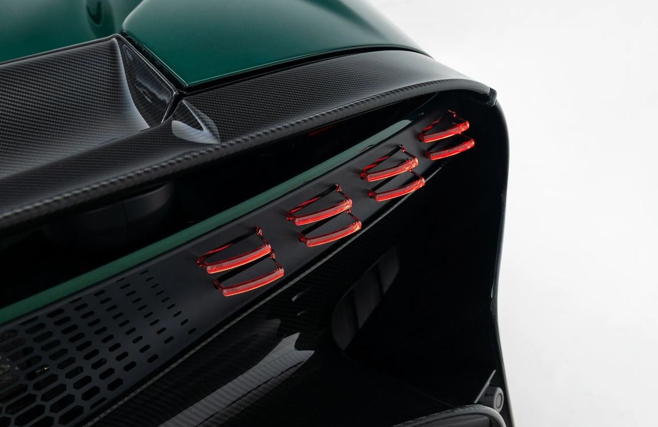 أستون مارتن Valhalla 4.0L V8 Twin-Turbo Engine + eMotors | Warranty