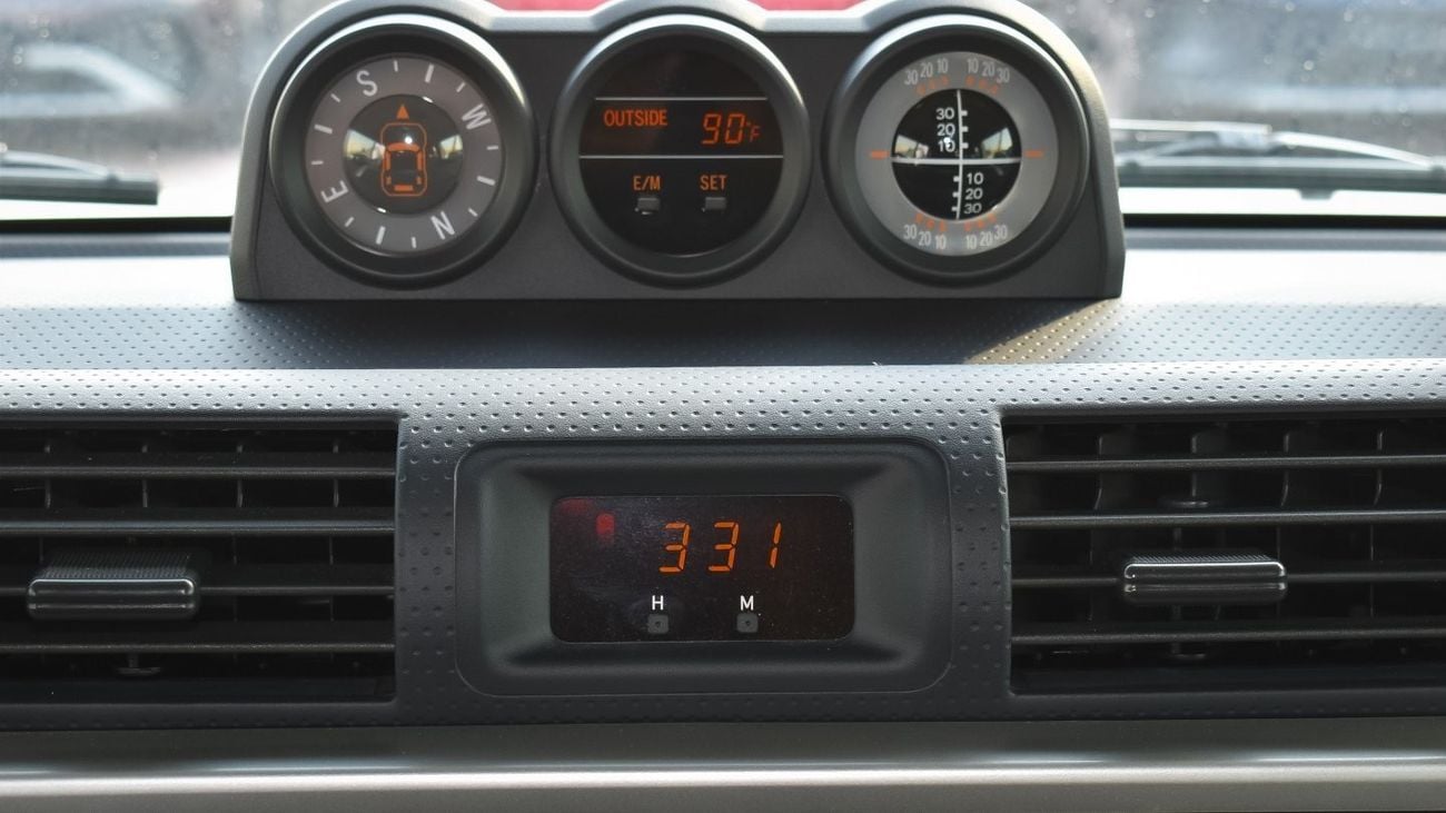 Toyota FJ Cruiser 4.0L  Full Option