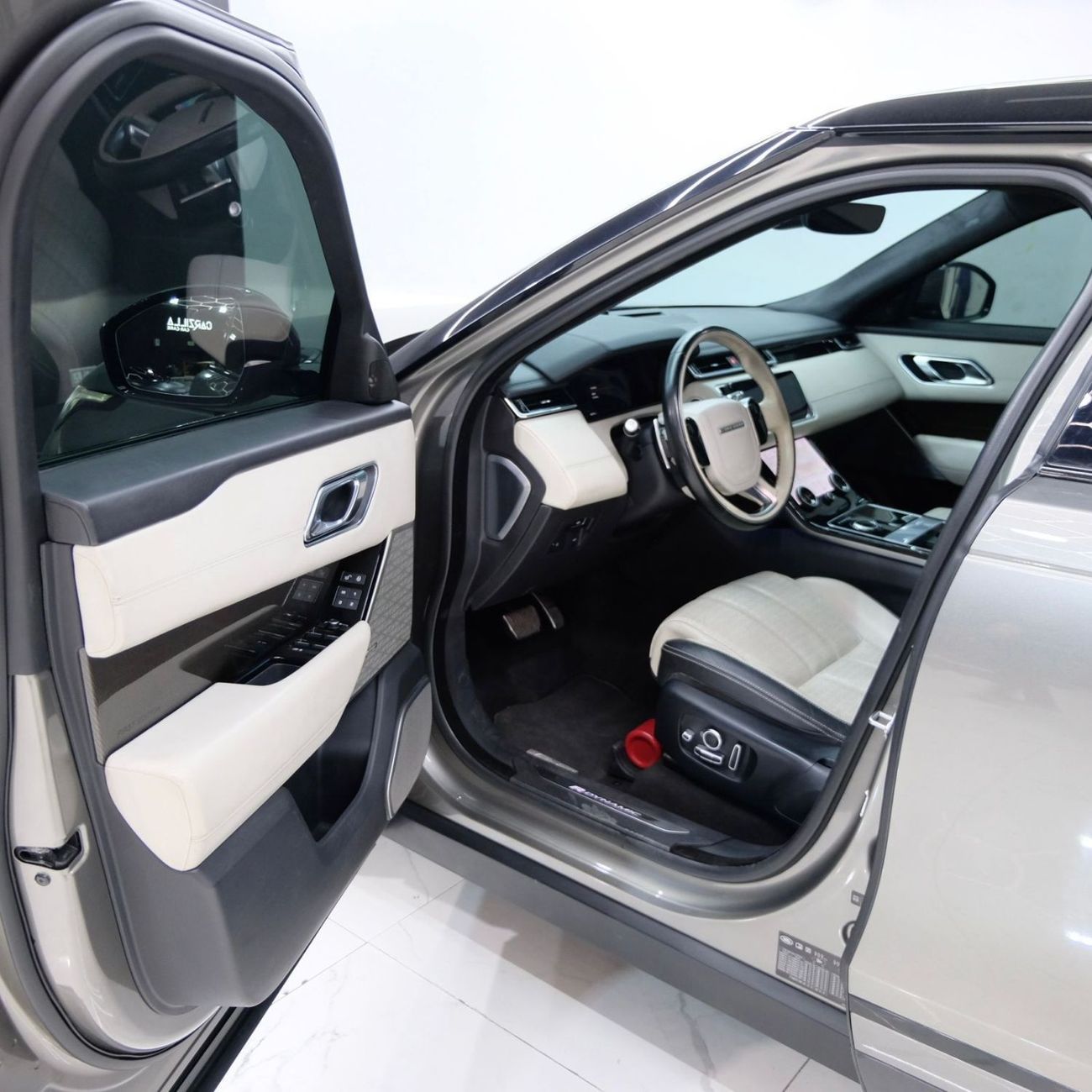 Land Rover Range Rover HSE 3.0L (380 HP) Range Rover Velar P380 HSE 2018 | GCC Specs