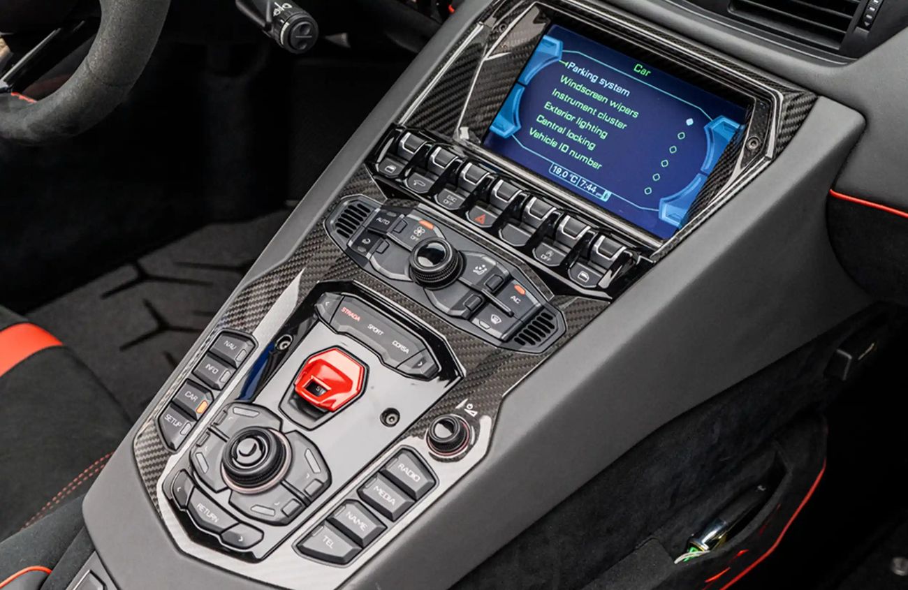 Lamborghini Aventador 6.5L V12 Naturally Aspirated Engine