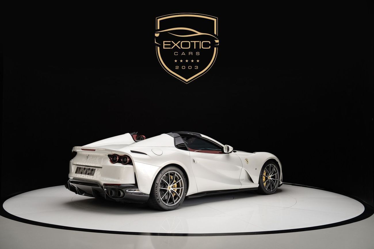 فيراري 812 GTS