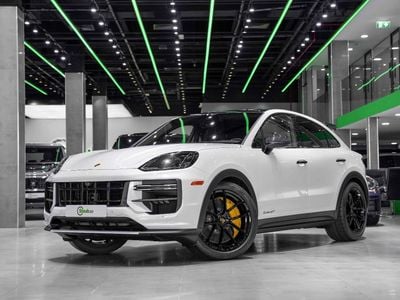 بورش كايان 2024 BRAND NEW CAYENNE GT TURBO - UNDER WARRANTY - PASSENGER DISPLAY - CARBON PACKAGE