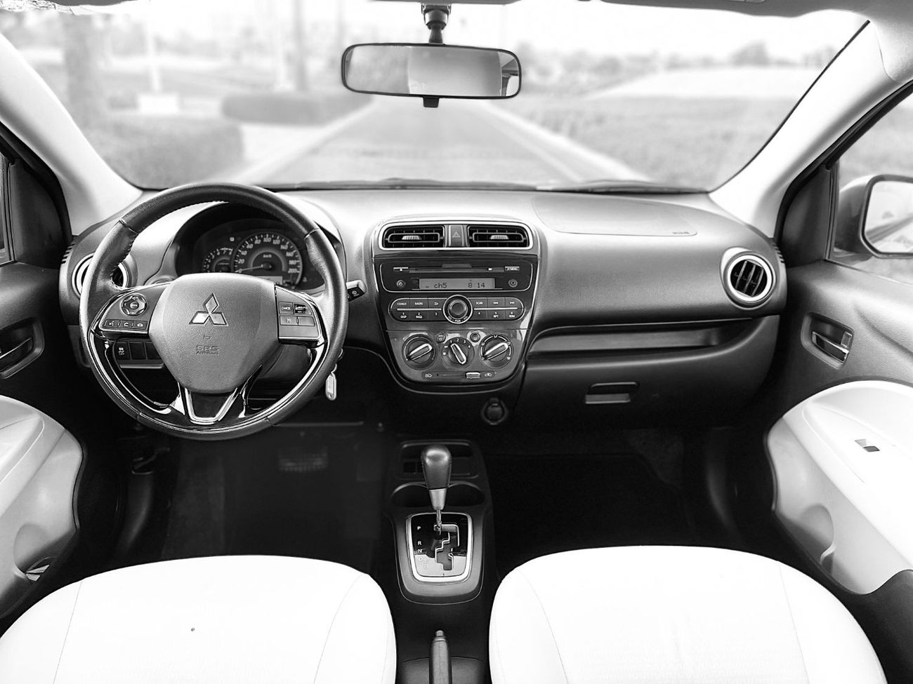 Mitsubishi Attrage GLX Highline Banking facilities without the need for a first payment