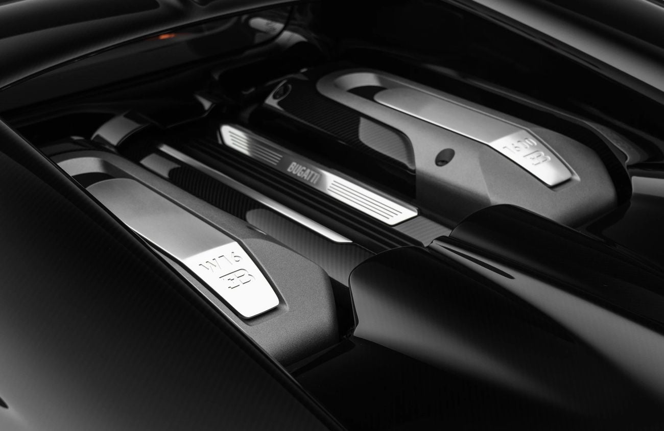 بوغاتي Mistral 8.0L W16 Quad-Turbocharged Engine