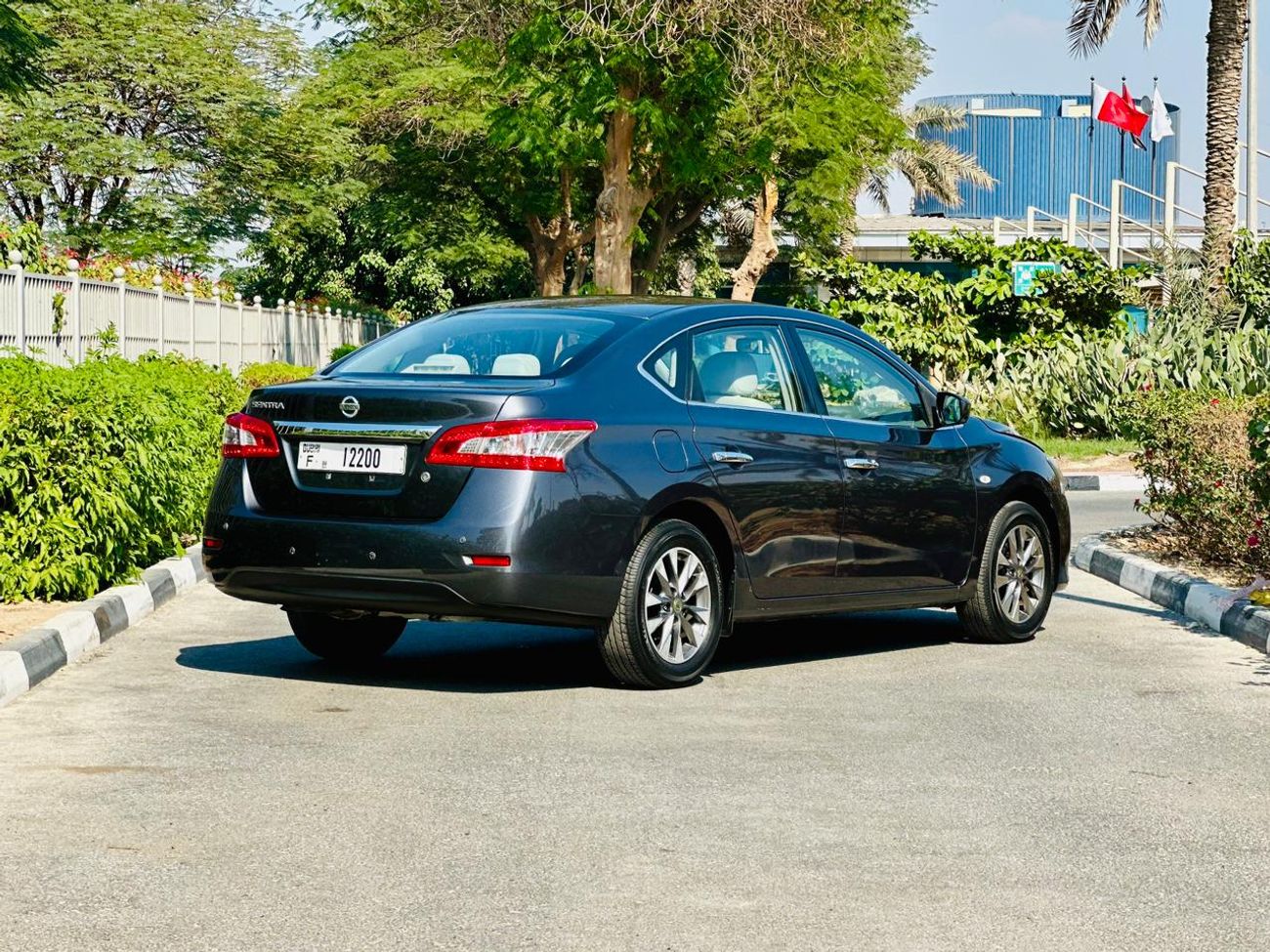 نيسان سنترا LE 1.6L