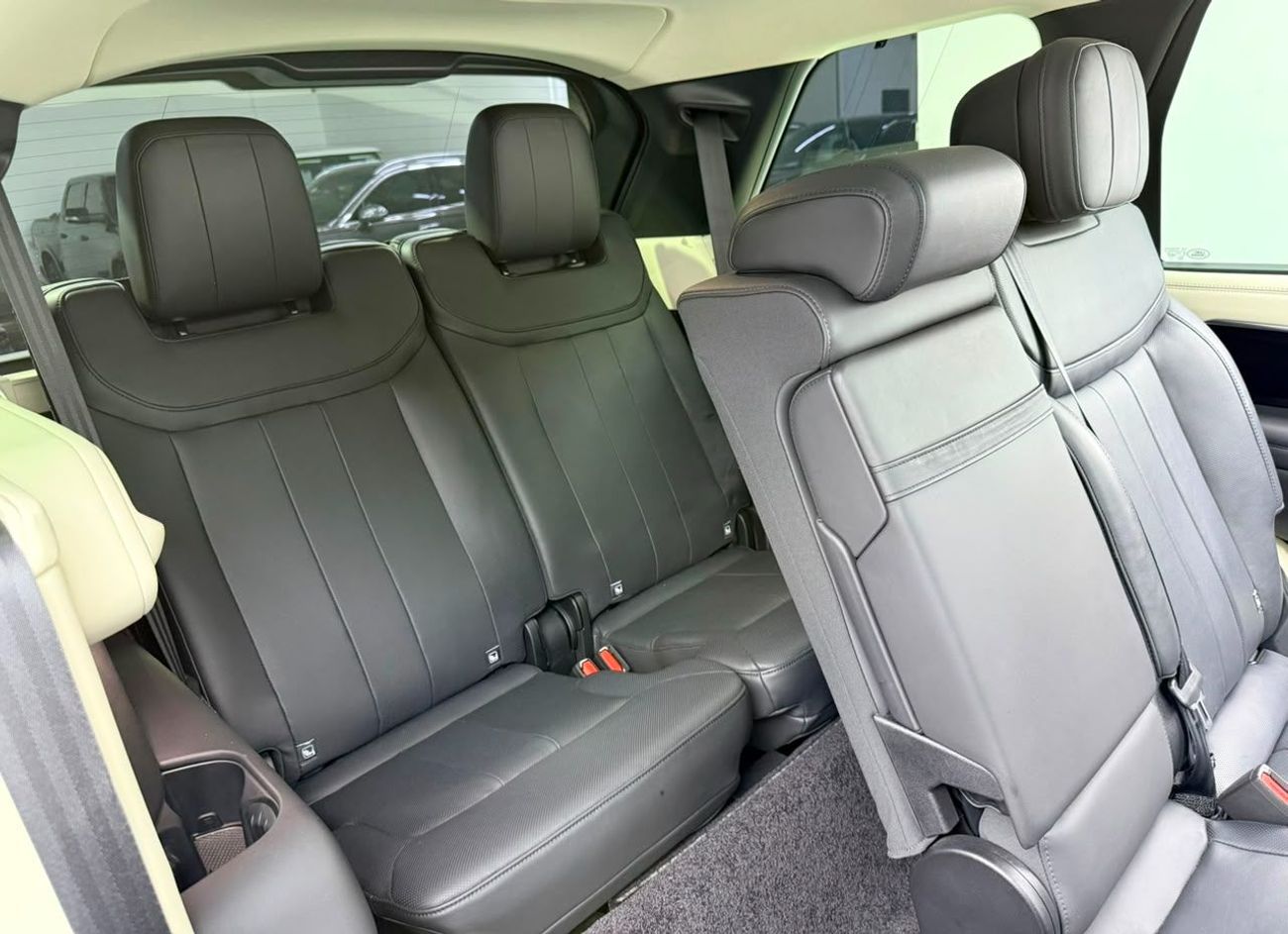 لاند روفر رينج روفر 2023 Range Rover SE P530, Auto Guard Warranty, Full Land Rover Service History, Canadian Specs.