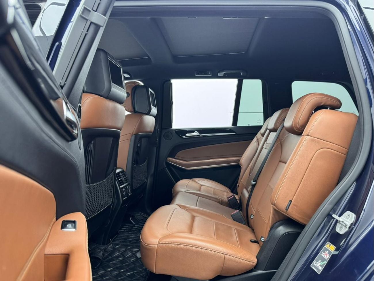 Mercedes-Benz GLS 500 Std 4.7L 2018 Mercedes-Benz GLS500 4MATIC, Service History, Excellent Condition, 7 Seater, GCC