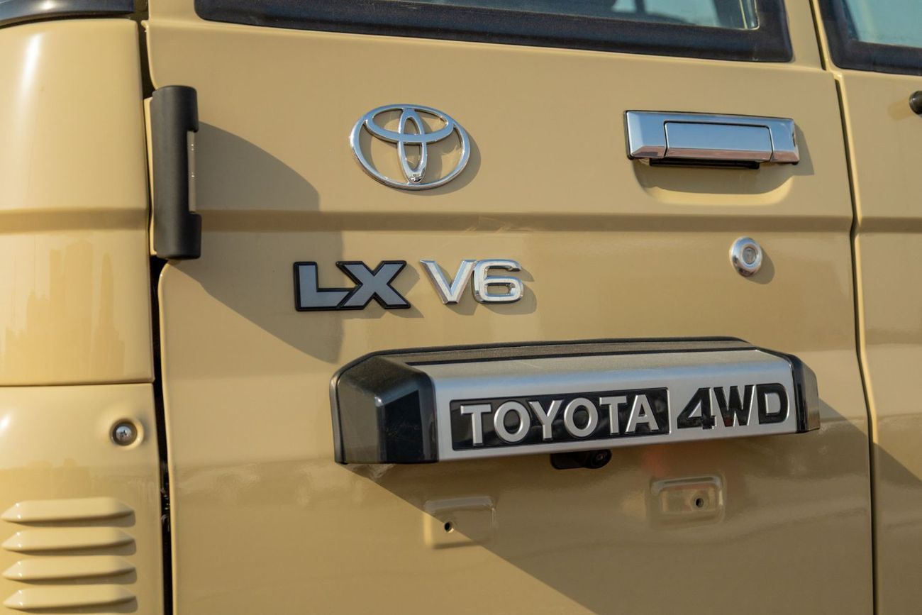 تويوتا لاند كروزر 70 2025 Toyota LC76 Hardtop 4.0L - Beige Inside Sadlle Tan | Export Only