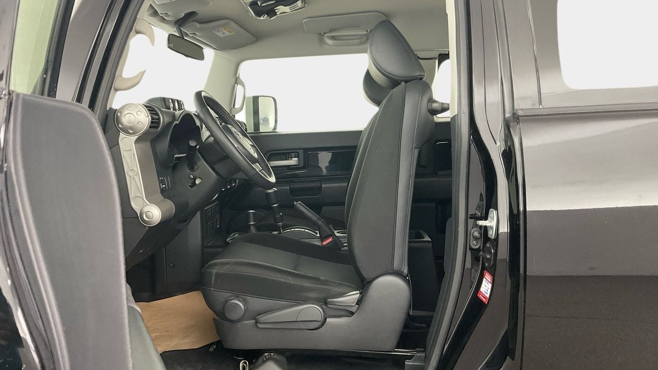 تويوتا إف جي كروزر GXR | شامل الضمان | 0 ﺪﻔﻋﺓ ﺃﻮﻟﻯ