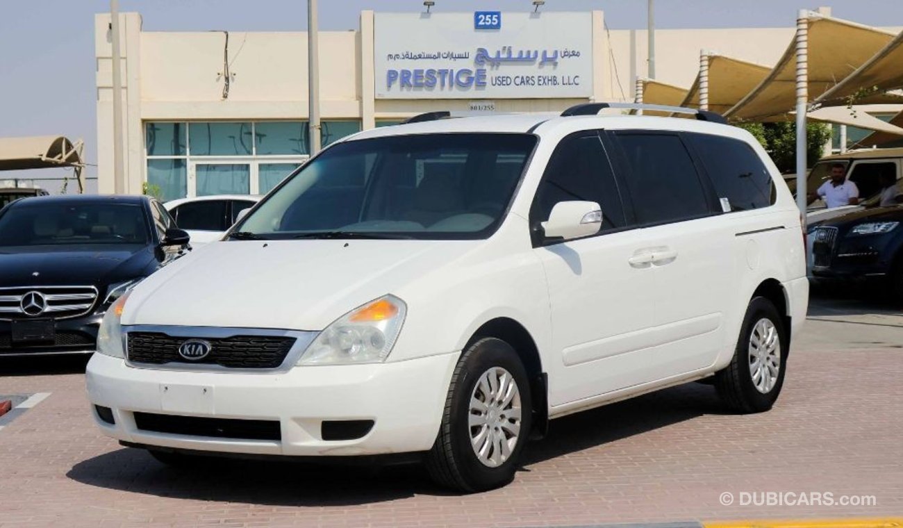 Kia Carnival Sharja