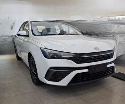 MG 5 MG 5 DELUXE 1.5 SUNROOF LEATHER SEATS ELECTRIC CHAIRS 360 CAMERA