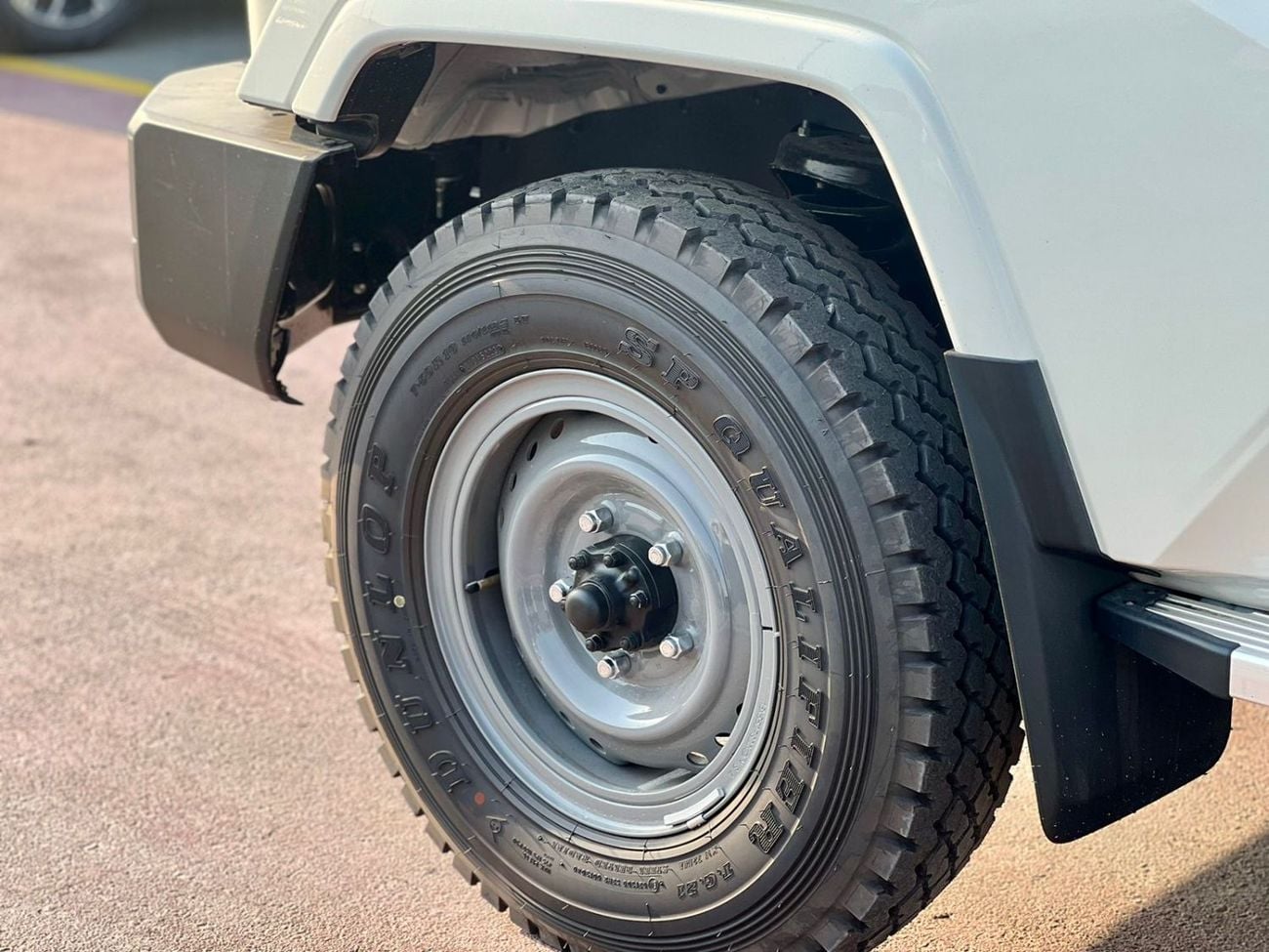 تويوتا لاند كروزر 76 Toyota Land Cruiser LC 76 4.2 LX 2025