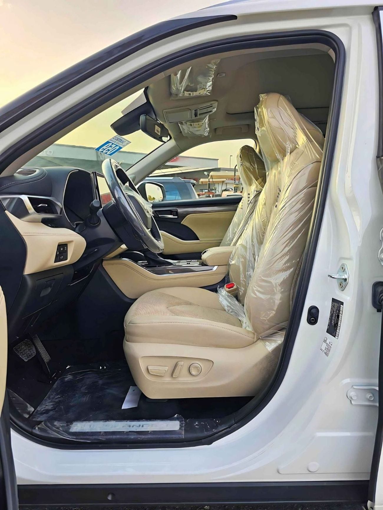 Toyota Highlander LIMITED HYBRID || 2.5L V4 HEV | RADAR | PANORAMIC ROOF | HEADS UP DISPLAY (CODE # HLTDO)