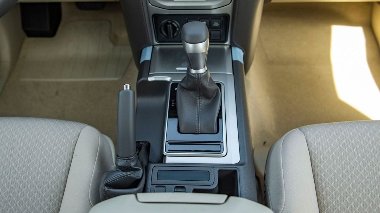 تويوتا برادو Toyota Prado VX 4.0L Petrol Full Option 2023