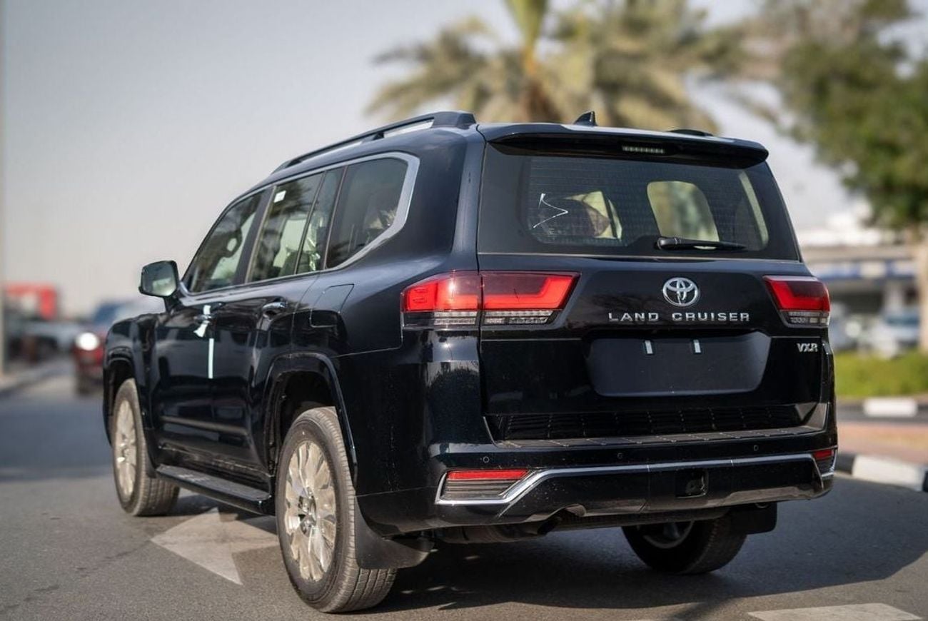تويوتا لاند كروزر LC300 3.3 VXR TT DSL 2025 MODEL