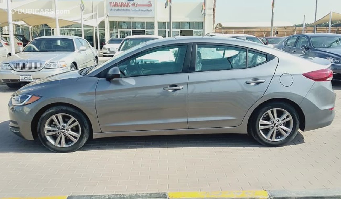 Hyundai Elantra SE - Limited