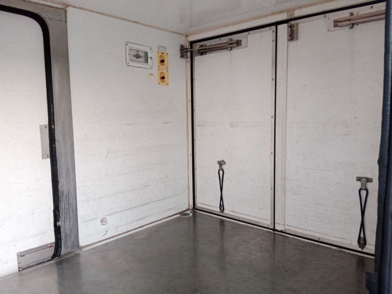 Suzuki Carry SUZUKI CARRY (FREEZER) RIGHT HAND DRIVE(PM43023)