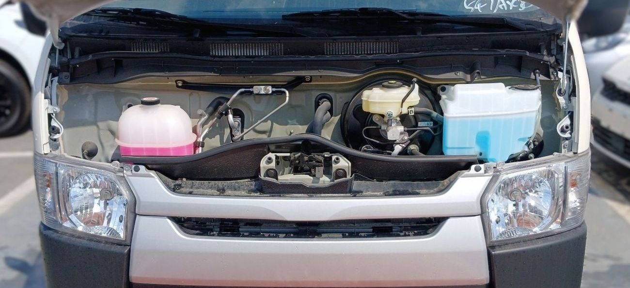 Toyota Hiace Toyota HiAce Standard roof 2.5L Diesel MT 2024YM