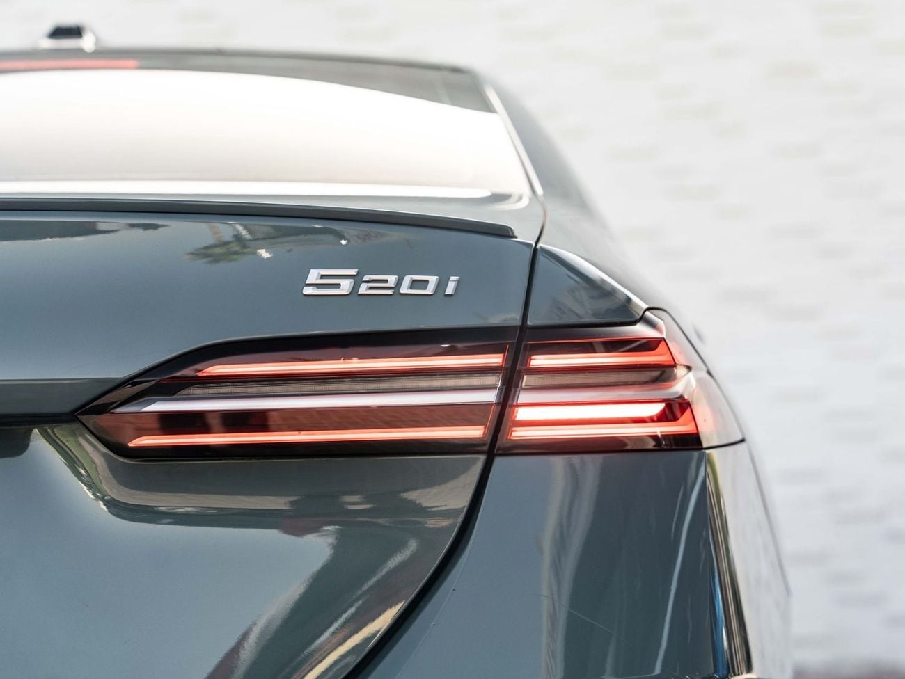 بي أم دبليو 520i M SPORT