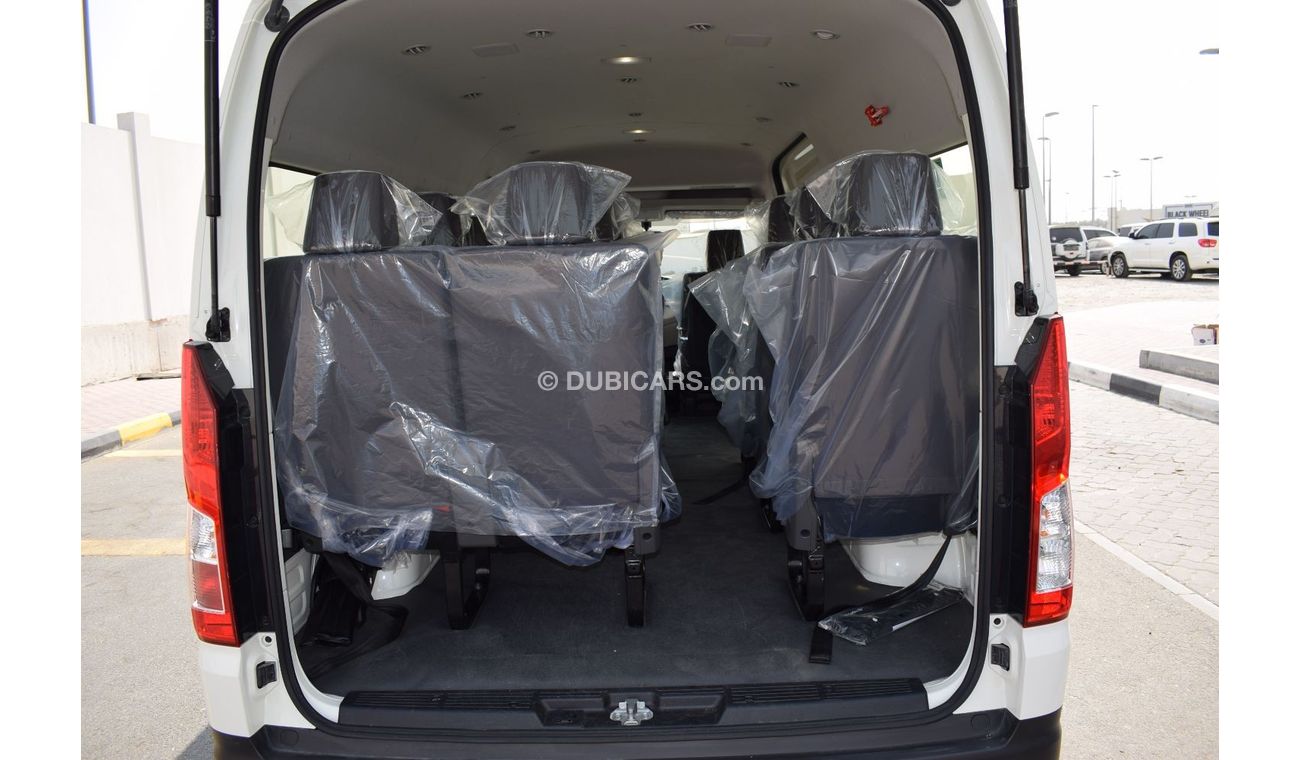 تويوتا هاياس Toyota Hiace Highroof Bus  3.5L A/T, Model:2023. Only done 12000 km