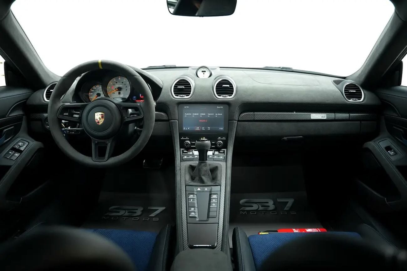 بورش كايمان 718 GT4 RS WEISSACH PACKAGE | GCC WITH WARRANTY