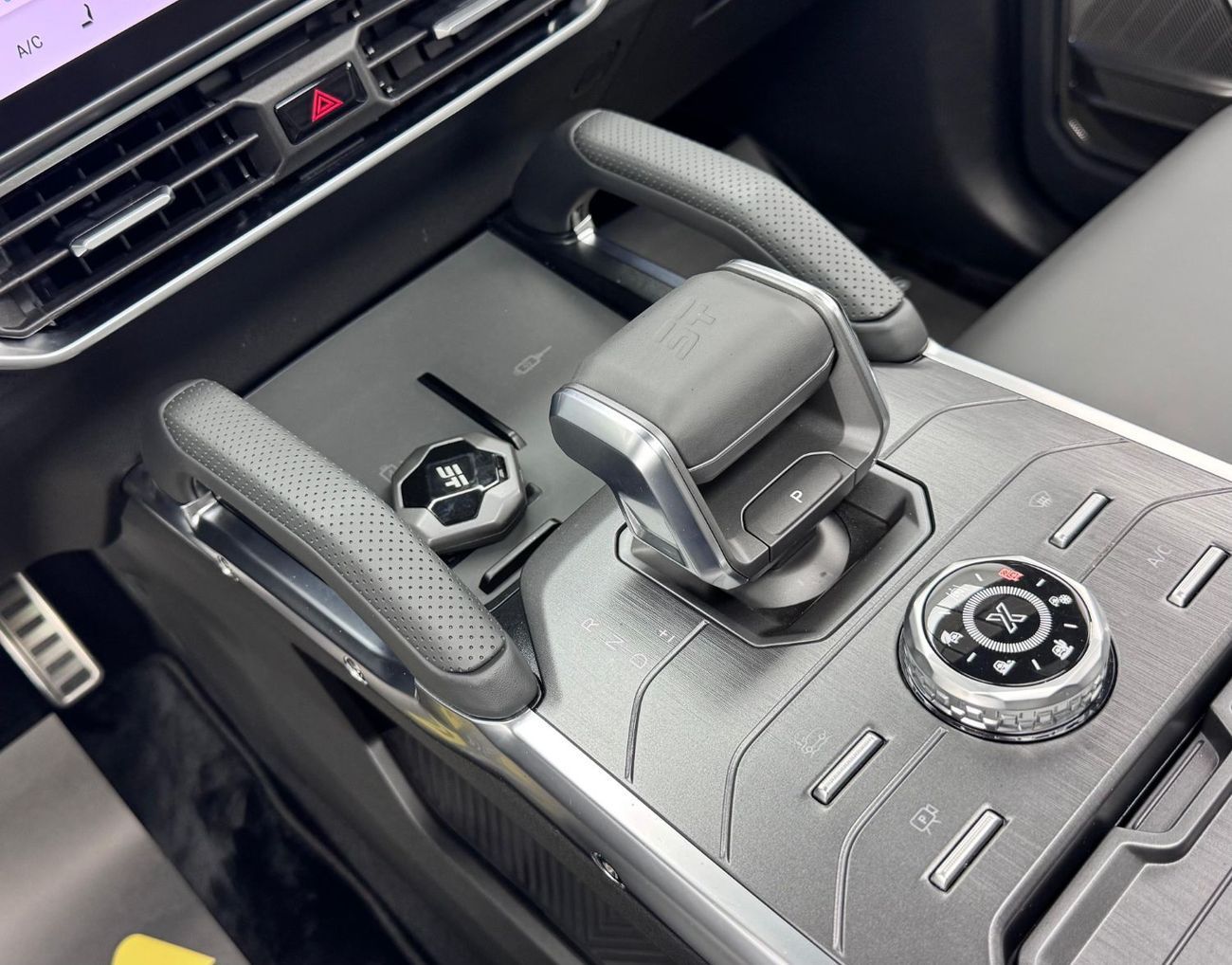 جيتور T2 2024 Jetour T2 Luxury, Warranty, Service History, Excellent Condition