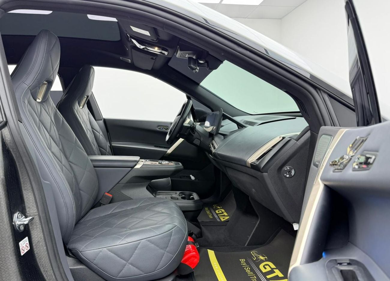 BMW iX 2024 BMW iX xDrive50, 2027 BMW Warranty, 2029 BMW Service Pack, Full BMW Service History,Low Km, GCC