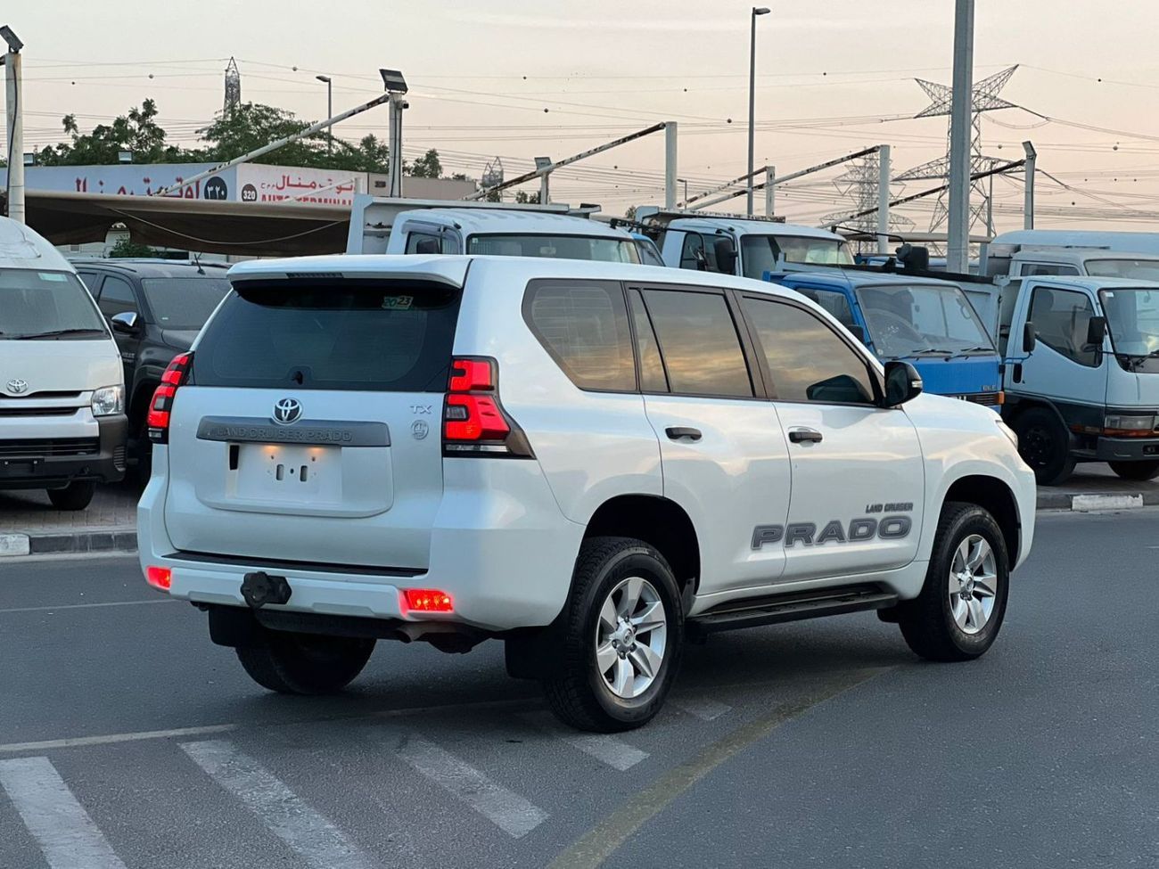 Toyota Prado 2023 Toyota Prado TX 2.7L V4-Petrol- AWD 4x4 - GCC -No Accident Free - 7 Seater - 3600