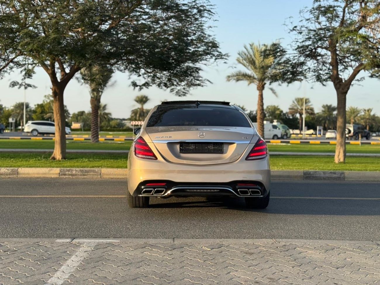 Mercedes-Benz S 550 MERCEDES S550 MODEL 2015 5 BUTTON FULL OPTION