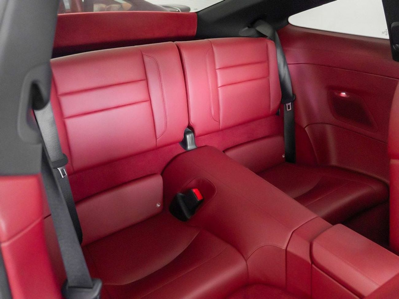 Porsche 911 Carrera S 3.0L (445 HP) Coupe