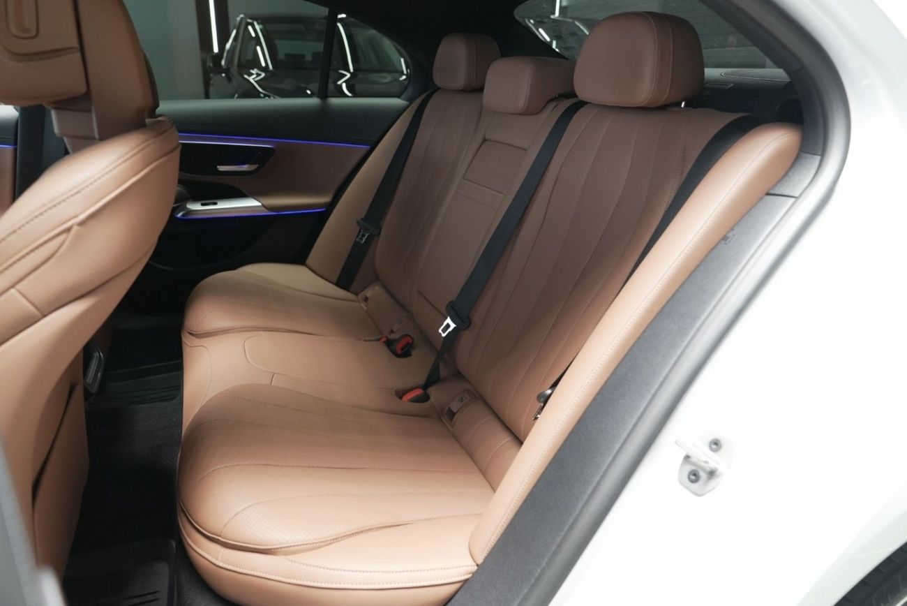 Mercedes-Benz E200 Mercedes-Benz  E200 sedan