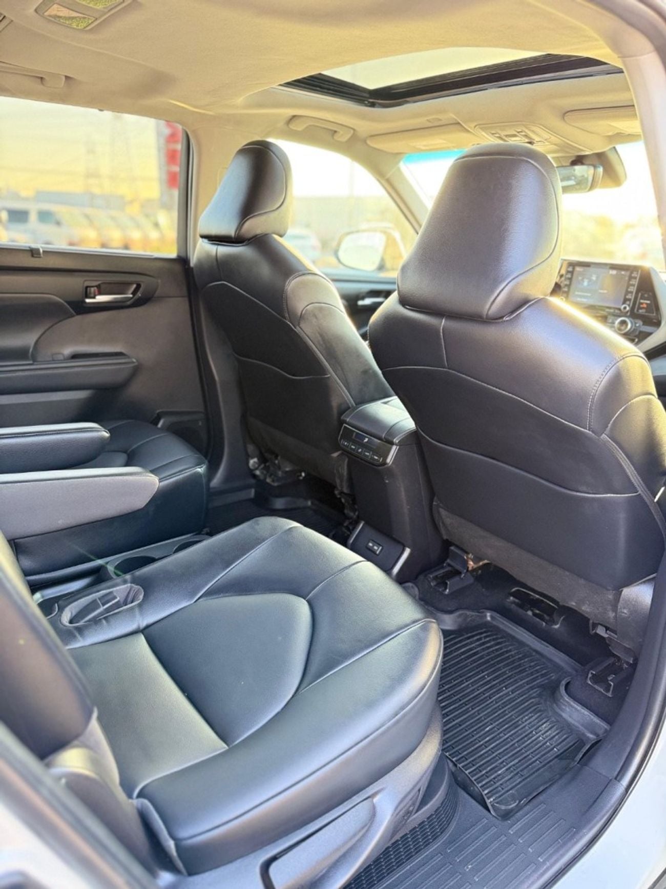 تويوتا هايلاندر TOYOTA Highlander Hybrid XLE Premium